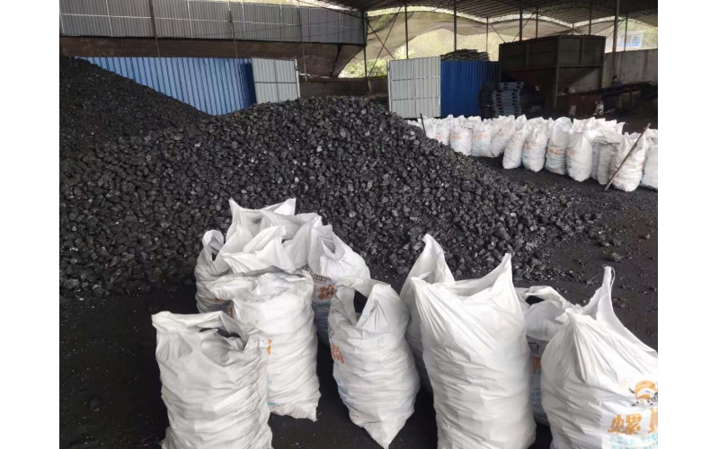 人工裝袋無煙煤